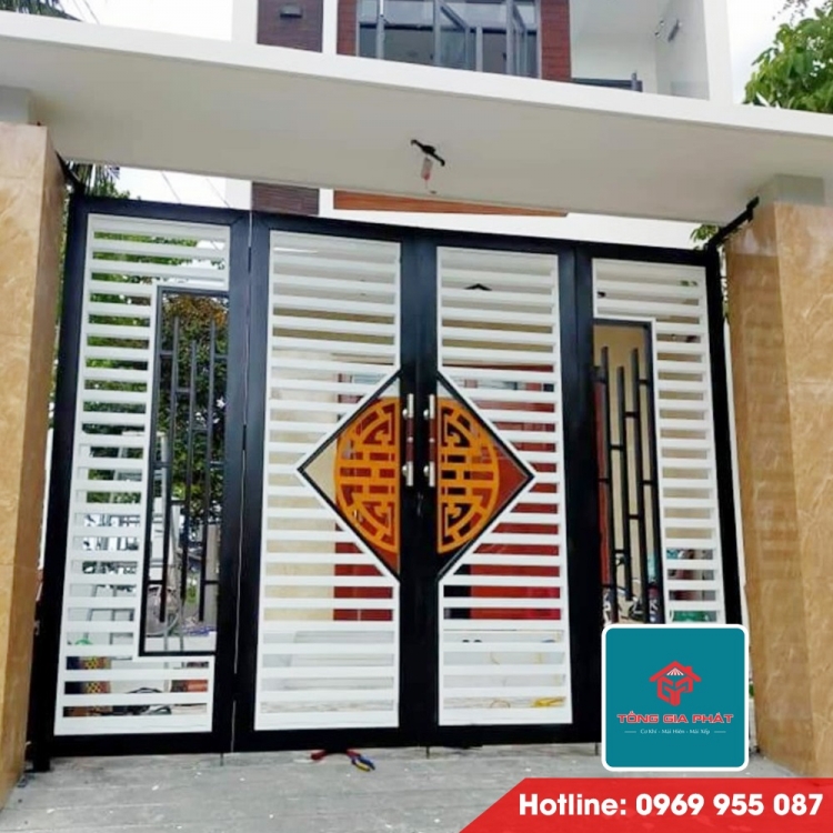 Bộ Cửa Cổng 4 Cánh Bằng Sắt