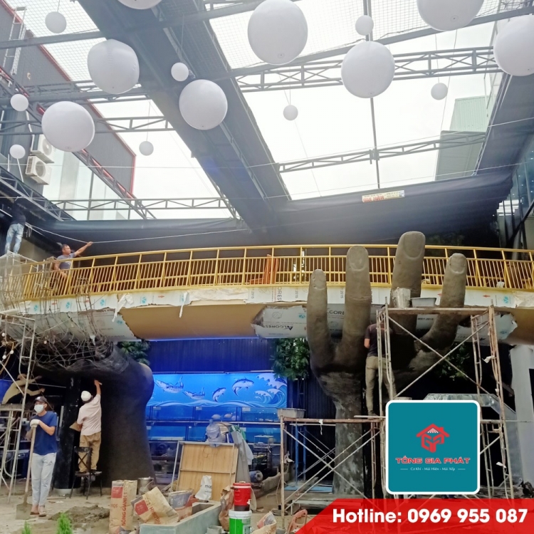 Lan can Cầu Vàng quán La Bàn